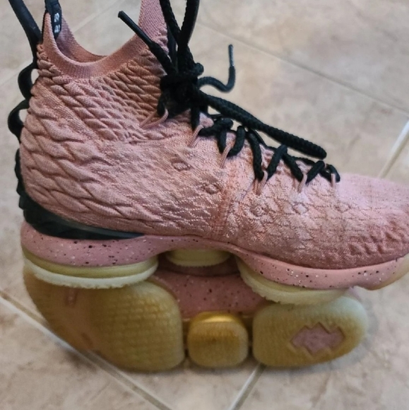 Lebron  Hollywood Xv sneaker size 5.5 y main image 6